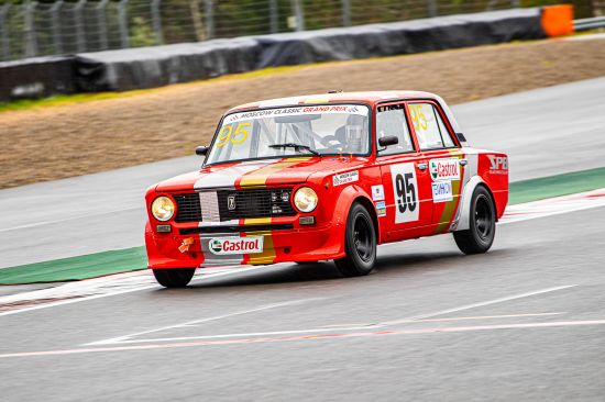 ПРИ ПОДДЕРЖКЕ CASTROL ПРОШЕЛ II-Й ЭТАП MOSCOW CLASSIC GRAND PRIX 2019
