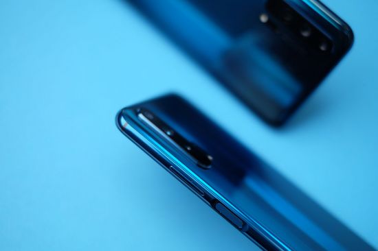 HONOR 20 PRO: старт продаж в России