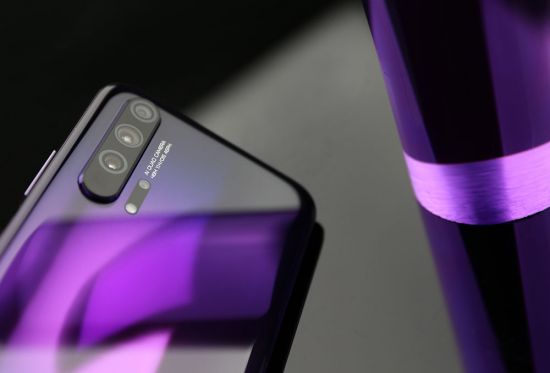 HONOR 20 PRO: старт продаж в России