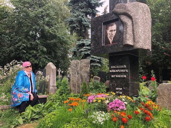 Дочь требует развода матери, или Когда поздно замуж?