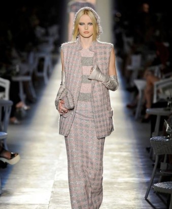 Chanel. Головные уборы на зиму 2013.