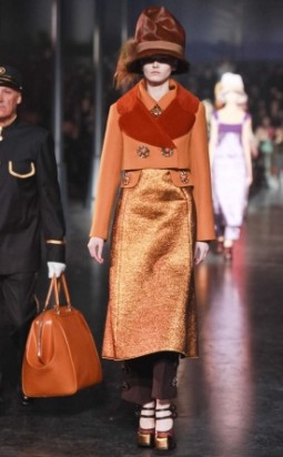 Louis Vuitton. Головные уборы на зиму 2013.