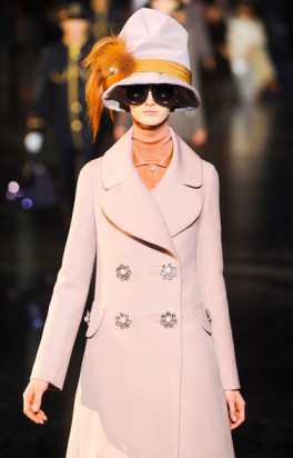 Louis Vuitton. Головные уборы на зиму 2013.