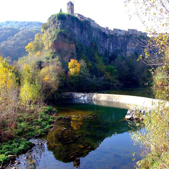 Кастельфольит-де-ла-Рока 