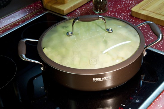 Мясо с картошкой и кабачками «по –японски».