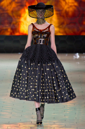 Alexander McQueen. Модные ремни весна-лето 2013