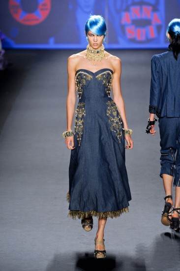 Anna Sui. Прохладный темно-синий 