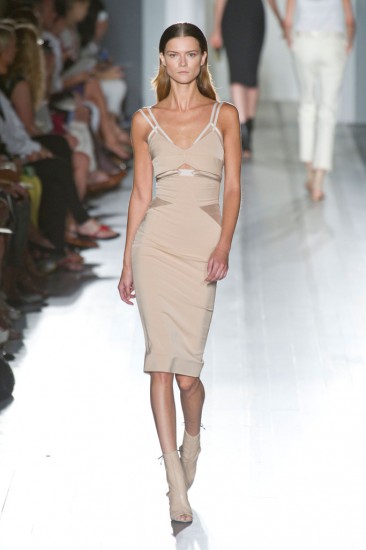 Victoria Beckham. Пастельный и беж 