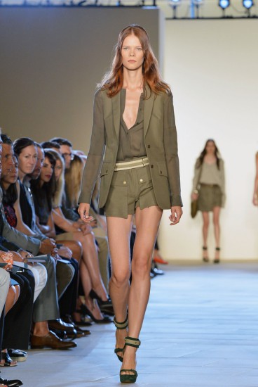 Belstaff. Оливковый