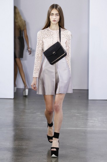 Victoria, Victoria Beckham. Оттенок льда
