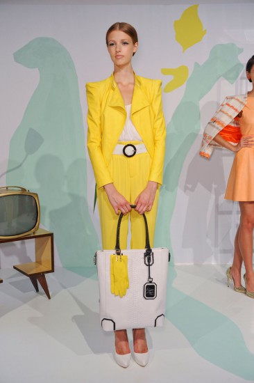 Alice + Olivia. Желтый