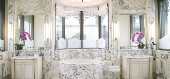 Ванная комната. Отель Le Meurice 