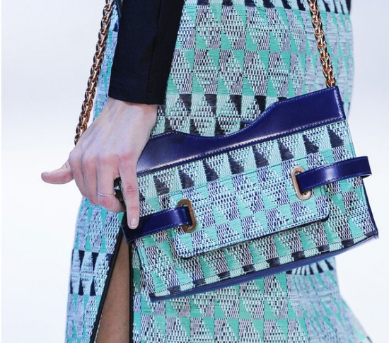Guy Laroche. Модные тренды для сумок лето 2013