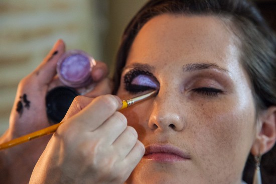 Ведущие визажисты Make Up For Ever, настоящие гуру театрального мейка и боди-арта, создавали уникальные кружевные образы