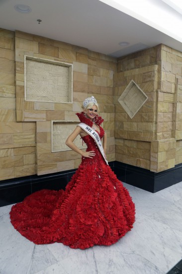 MRS.CLOBE 2013