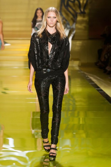 Versace. Весна-лето 2014