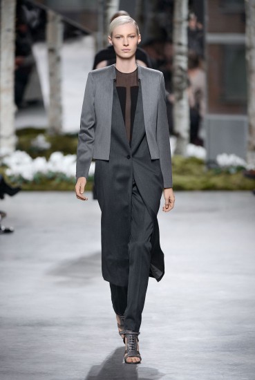 Коллекция BOSS Womenswear, созданная под руководством креативного директора Джейсона Ву