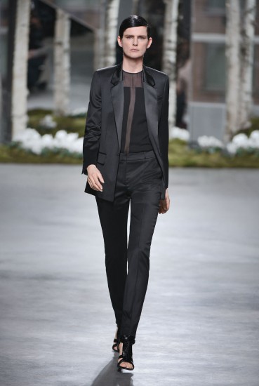 Коллекция BOSS Womenswear, созданная под руководством креативного директора Джейсона Ву
