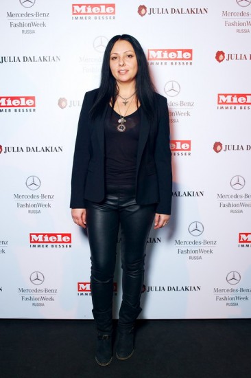 Показ известного российского дизайнера Юлии Далакян в рамках Mercedes-Benz Fashion Week Russia прошел при поддержке компании Miele