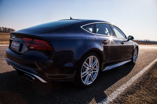 По дорогам начнут плавать корабли! Тест-драйв новой Audi RS 7 Sportback