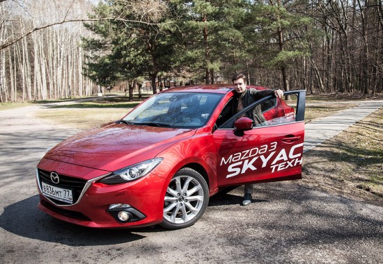 Тест драйв Mazda 3 с Ильей Викторовым: «В аварии меня спасла машина»!
