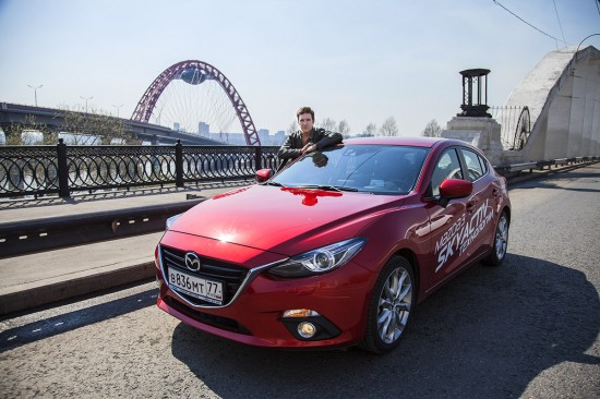 Тест драйв Mazda 3 с Ильей Викторовым: «В аварии меня спасла машина»!