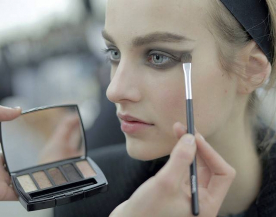 Тенденции макияжа на осень 2015/зиму 2016 от ведущих подиумов и новинки от производителей