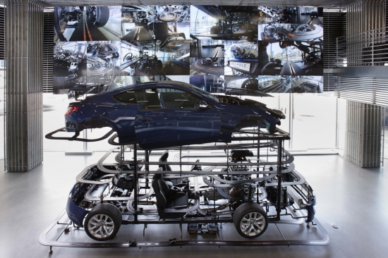 В Hyundai MotorStudio установлен уникальный арт-объект от креативной команды Everyware