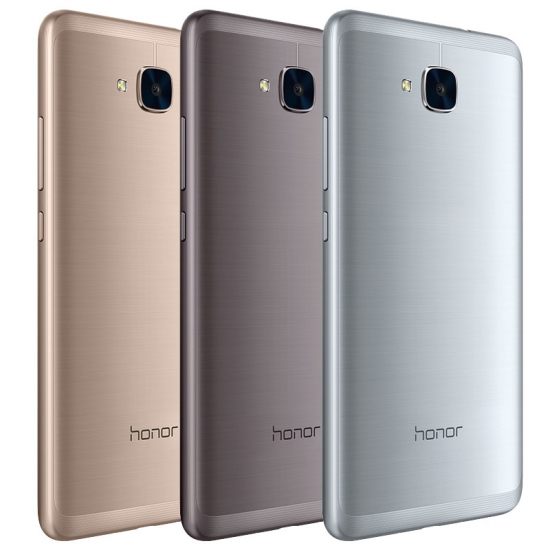 В России стартуют продажи смартфона Honor 5C 