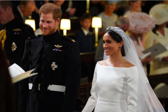 Бантики или цветочки? Роскошь или минимализм? Королевская свадьба принца Гарри и Меган – подробности