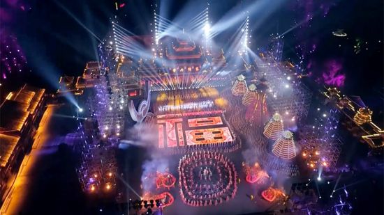 Китайский новогодний гала-концерт, посвященный году Крысы, привлек внимание сотен зарубежных СМИ