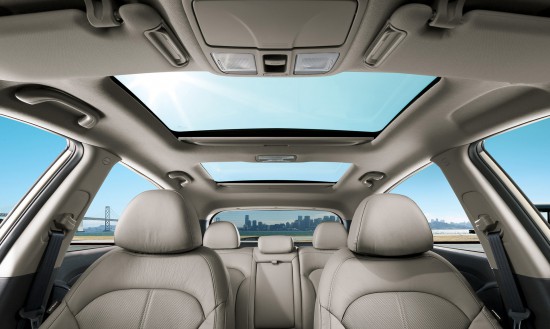 Hyundai ix35 - если хотите почуствовать себя в кабриолете, откройте штоки в потолке